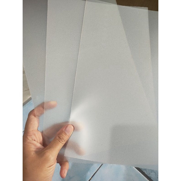 

Mika murah isi 10 /Mika sampul makalah /mika sampul / Plastik Mika ukuran A4/ Mika tipis