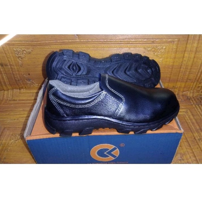 Sepatu Safety KENT 78105C Black Second,41