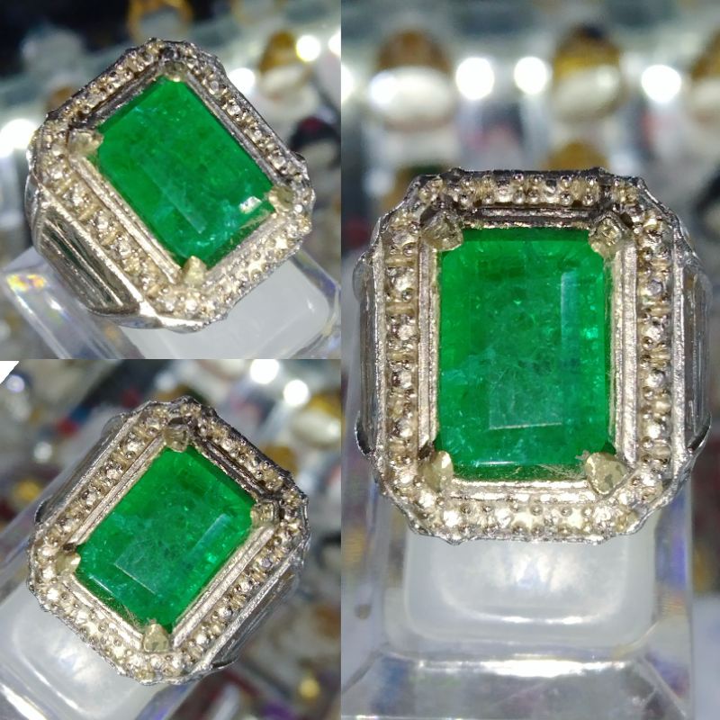 Batu Permata Natural Zamrud Rusia Kualitas Super Istimewa