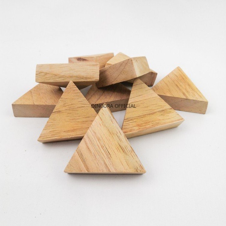 WOOD TRIANGLE | KAYU BERBENTUK SEGI TIGA KAYU SOLID