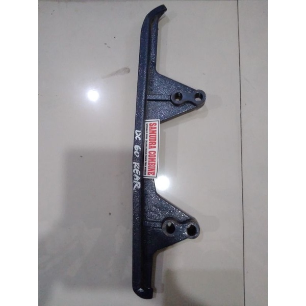 Guide Crawler Belakang Kubota DC60 Combine Harvester