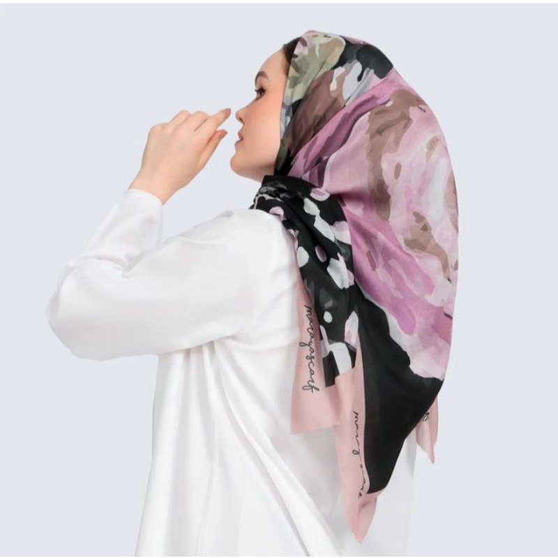 VOAL MOTIF PREMIUM / SEGIEMPAT VOAL MOTIF BOLAK BALIK / VOAL MOTIF BANIESCOP / VOAL MOTIF JORNEY / V