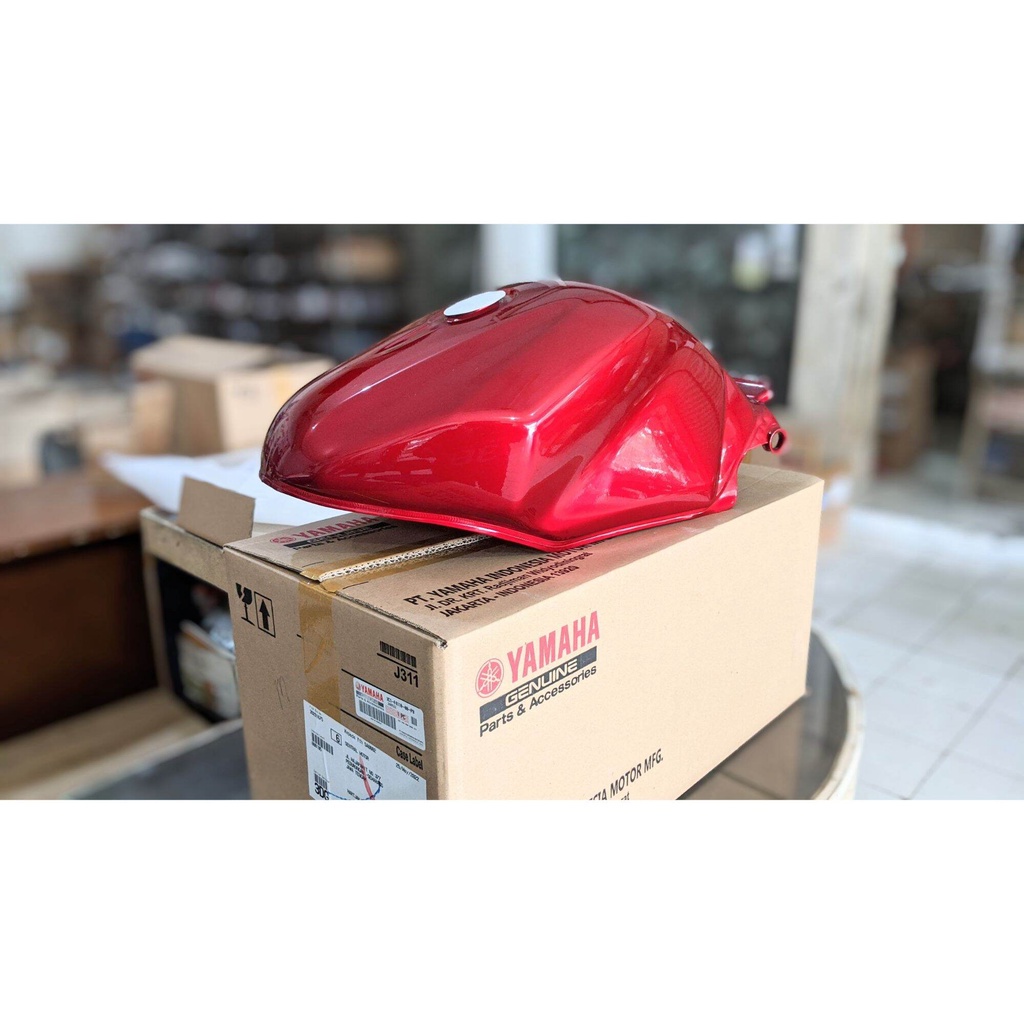 TENGKI TANGKI BENSIN MERAH METALIK GLOSSY VIXION LAMA OLD ORIGINAL ASLI YAMAHA 3C1-F4110-00-P0 VIKSY