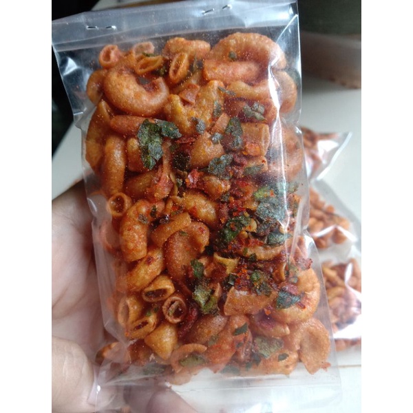 

Makaroni Bantet pedas daun jeruk/Makaroni Pedas/Makaroni kiloan/makaroni kebumen