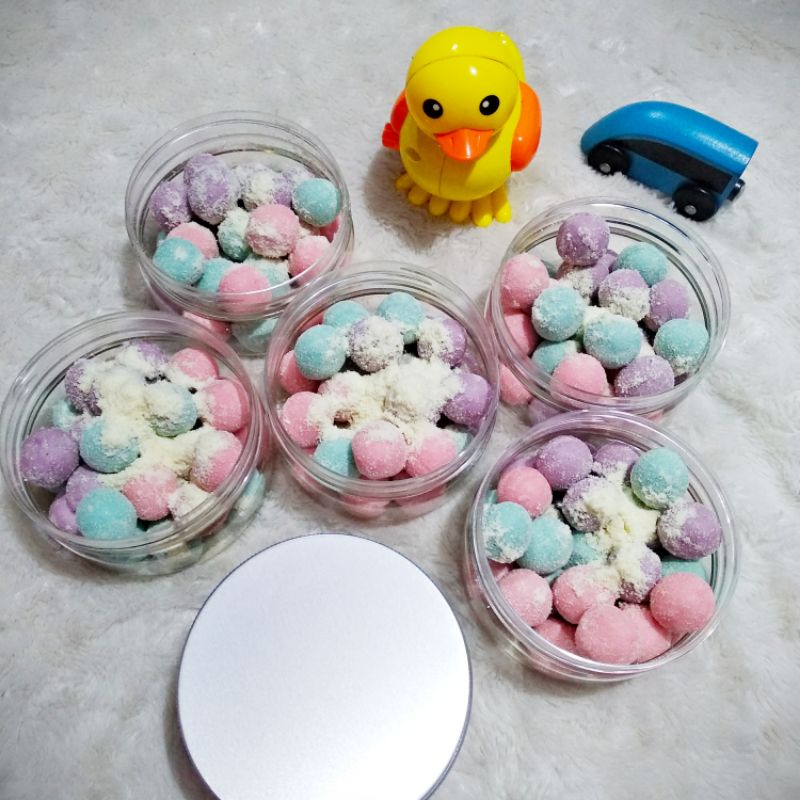 

bola susu premium | premium milk ball kemasan toples 200ml isi 30pcs 5gr per pcs | bagea foods | oleh-oleh khas lembang