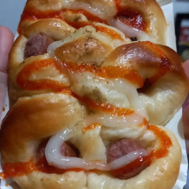 

Rati Manis / Roti Keju / Roti Pisang Keju MARISYA BAKERY