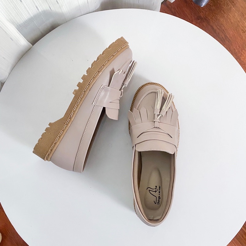 CASSIE DOKMART 1 - Sepatu wanita / Docmart wanita / thethingscorner  Loafers