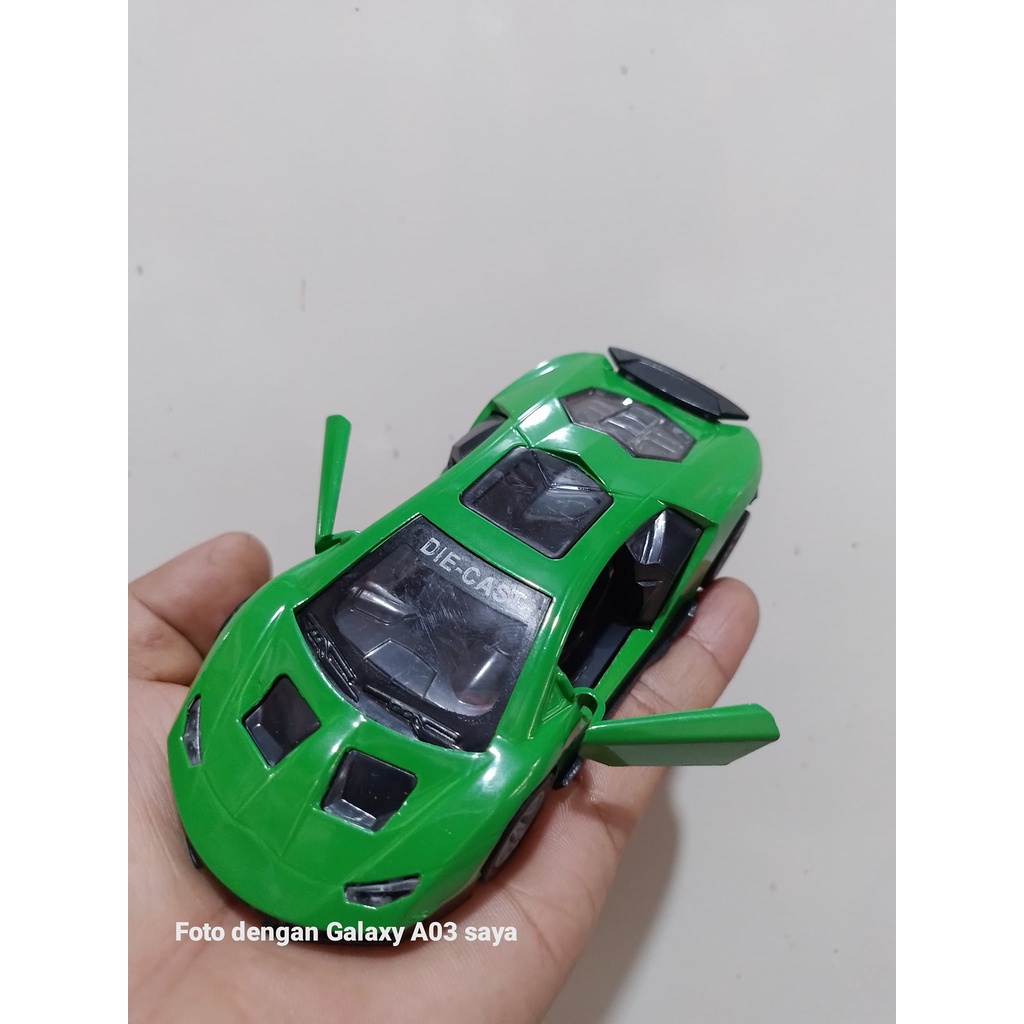 Miniatur Diecast Mobil Lamborghini Ferrari GTR Bugatti Porsche Toyota Mainan Anak Laki-Laki Mobil Mobilan