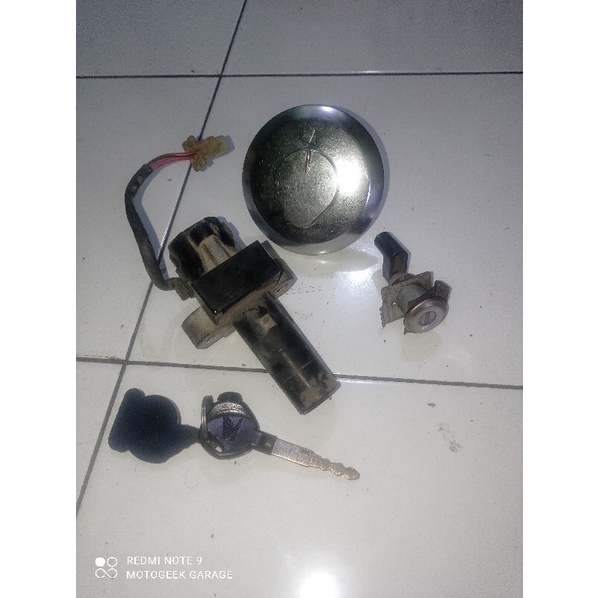 kunci kontak set cb 150 r old