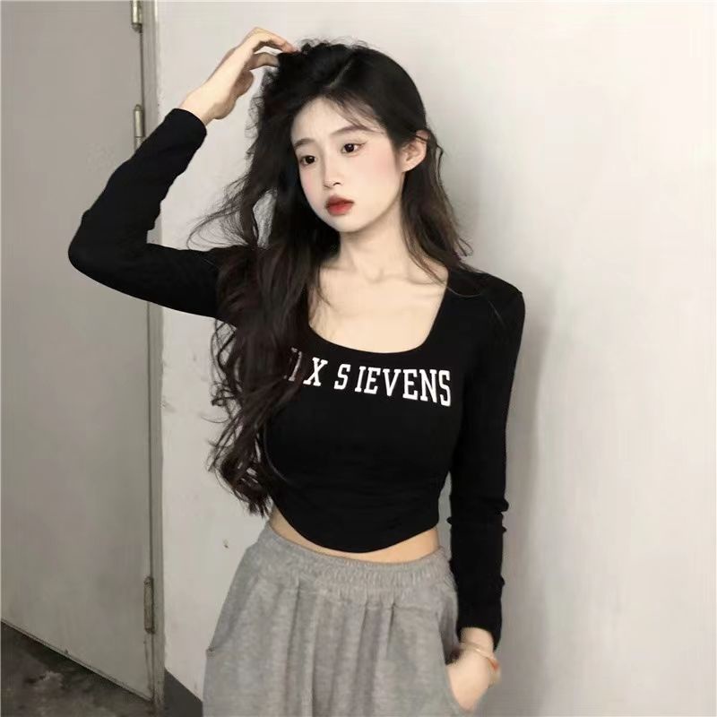 Red Keinginan murni gaya fashion top wanita pendek bottoming kemeja dengan musim gugur dan musim dingin gaya asing baru t-shirt lengan panjang desain hot girl