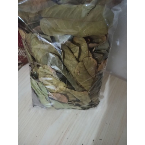 

Daun Ketepeng Kering 50gr Hasil Kebun Sendiri Dijemur Matahari☀