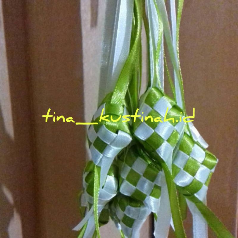 

Ketupat hias mini 2x2cm, pita satin, MINIMAL ORDER 12PCS