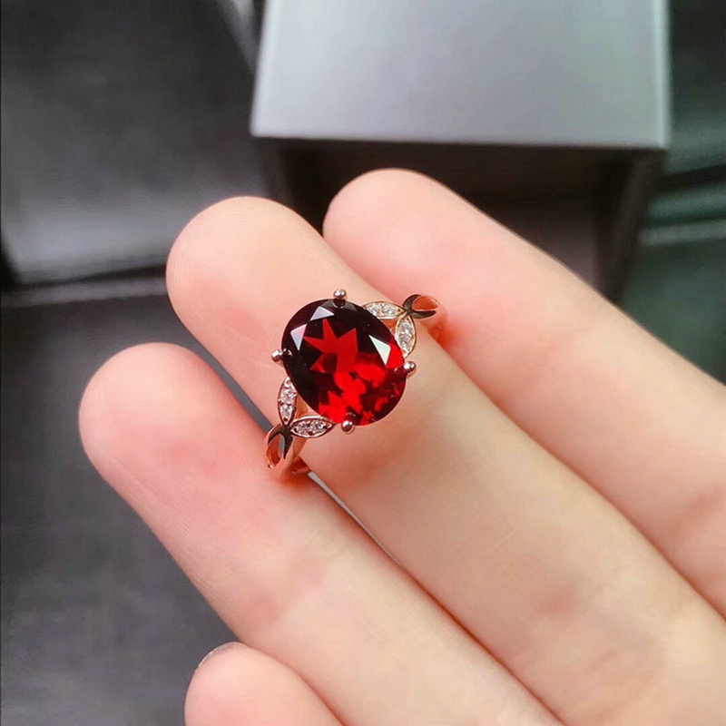 Cincin Desain Minimalis Perempuan Hias Oval Merah Cubic Zirconia Penjualan Panas Perhiasan Yang Dapat Disesuaikan Untuk Wanita Hadiah Tunangan Pernikahan