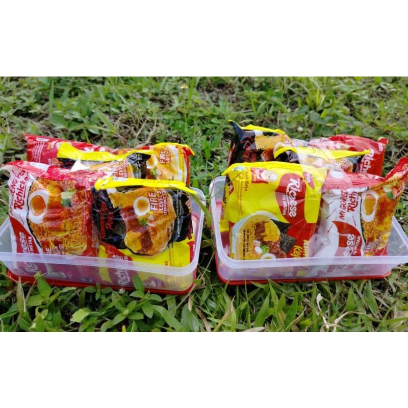 

(KSY) NABATI MIE RICHESEE ISI 5 GRATIS TOPLES