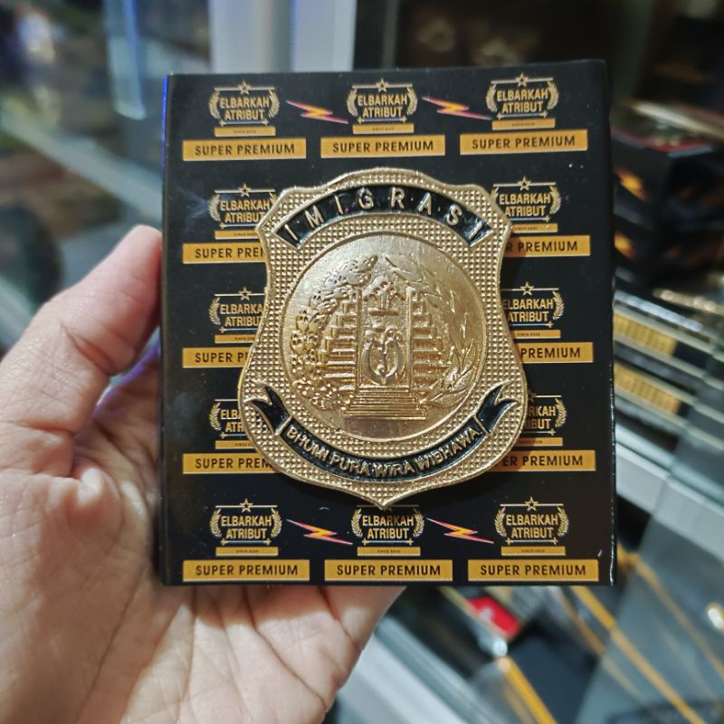 KEWENANGAN/LENCANA IMIGRASI KUMHAM