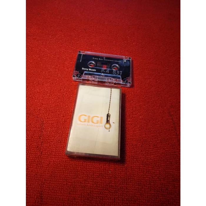 GIGI - SALAM KEDELAPAN (KASET PITA)