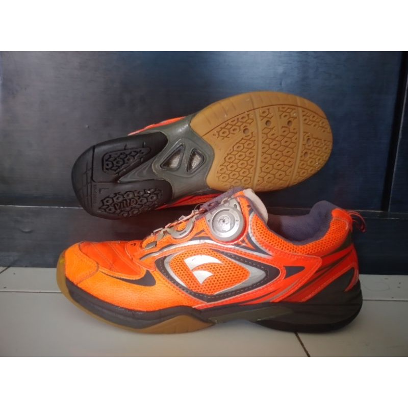 sepatu second vitro boa badminton