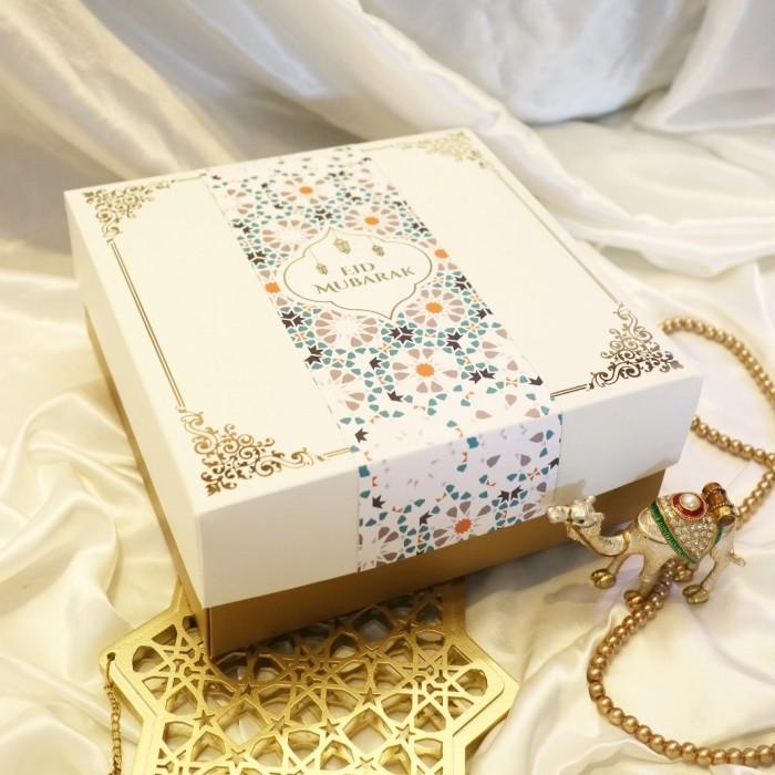 

Ruby Box Lebaran / Packaging Kue Kering Jar Idul Fitri / Kotak 22X22 040