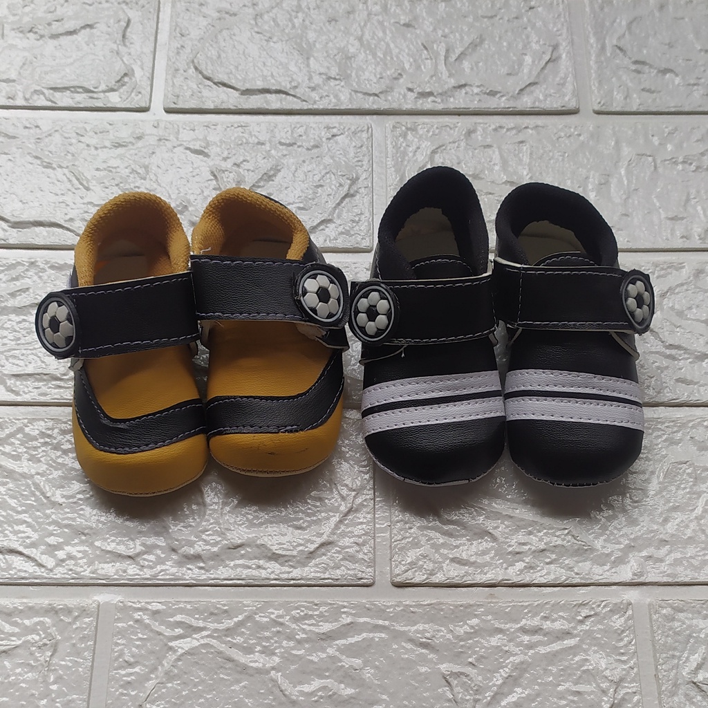 Sepatu bayi laki - laki  / cowok slip - on