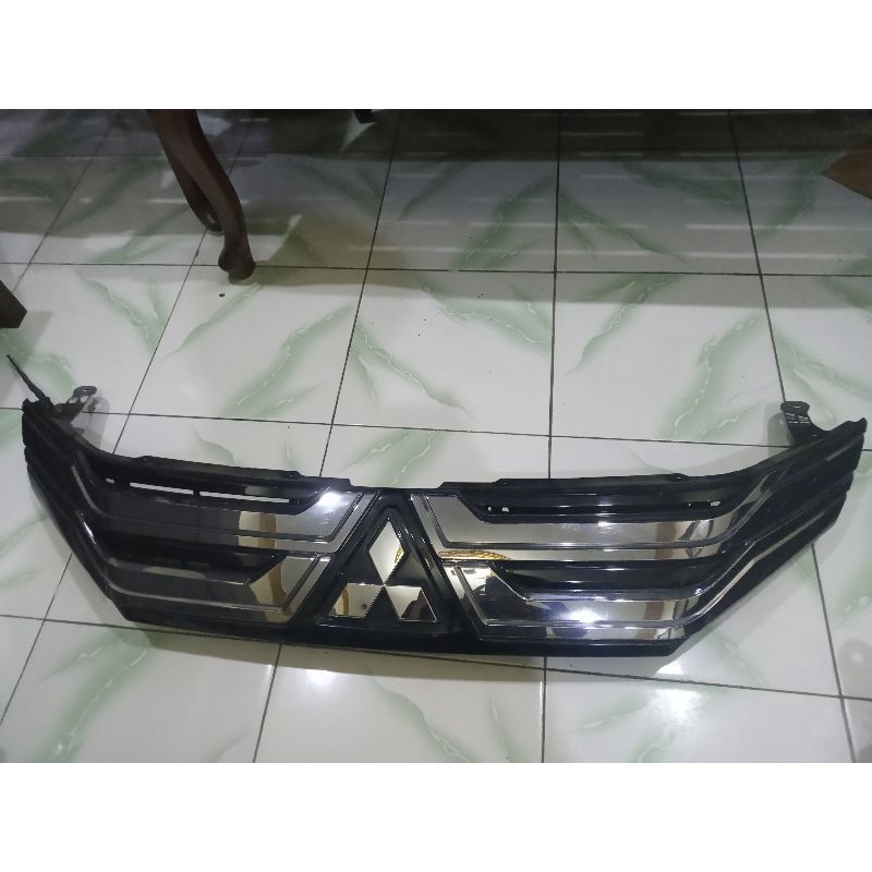 GRILL XPANDER 2020 2021 FACELIFT ORIGINAL