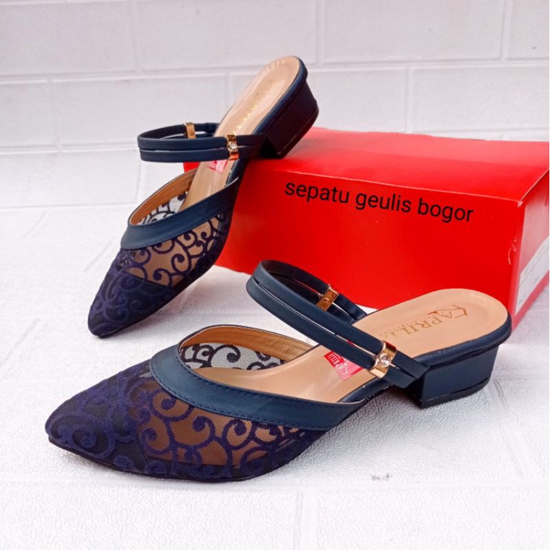 Sendal selop wedges wanita terbaru kekinian/wedges pesta kondangan pernikahan wanita/sandal hak tahu 3cm bisa cod/sandal terbaru intan shoes collection/Sepatu sandal bapau brukat wanita terbaru sandal perempuan bustong brukat hak 3cm