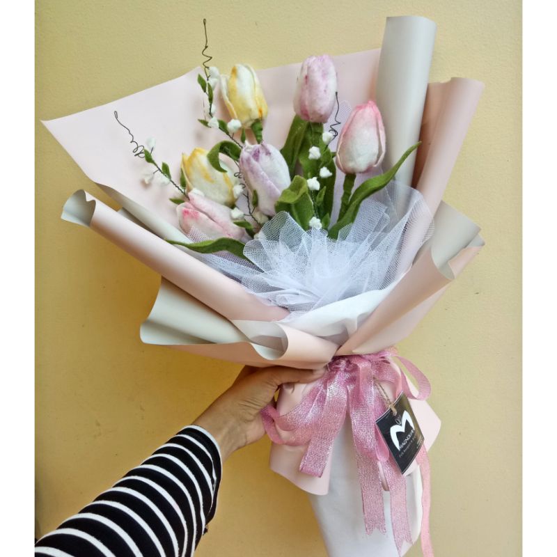 Castela - Buket bunga tulip flanel - Kado anniversary valentine - Wedding gift - Bucket lamaran - Ma