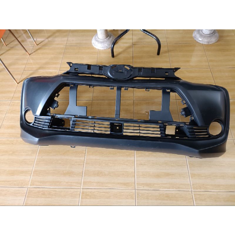 Bumper depan Toyota Avanza Veloz tahun 2016