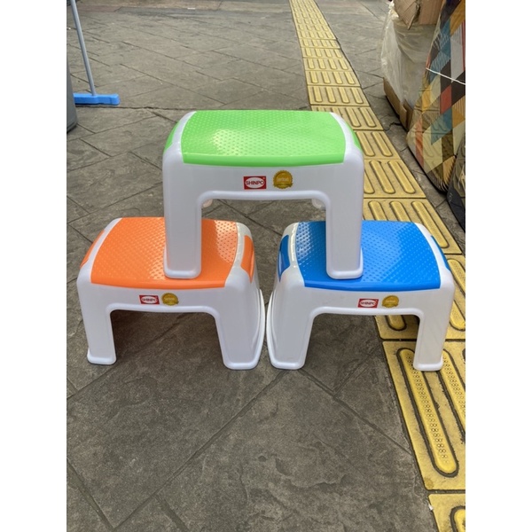 SHINPO - Bangku Jongkok / Bangku Jengkok / Bangku Plastik Shinpo Amando SIP 190