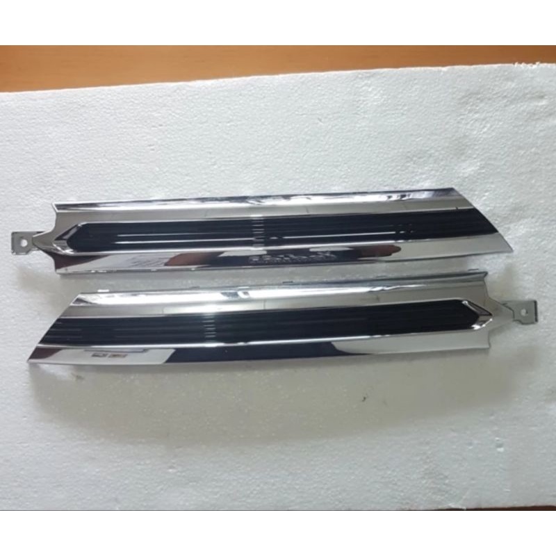 List Gril Bumper Depan Suzuki XL7