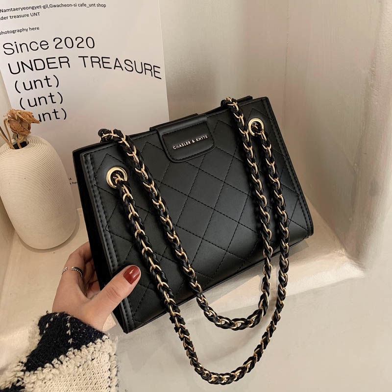 Red Tas wanita 2022 trendi baru musim gugur dan musim dingin desain khusus fashion all-match rantai belah ketupat berkapasitas besar tas Messenger satu bahu