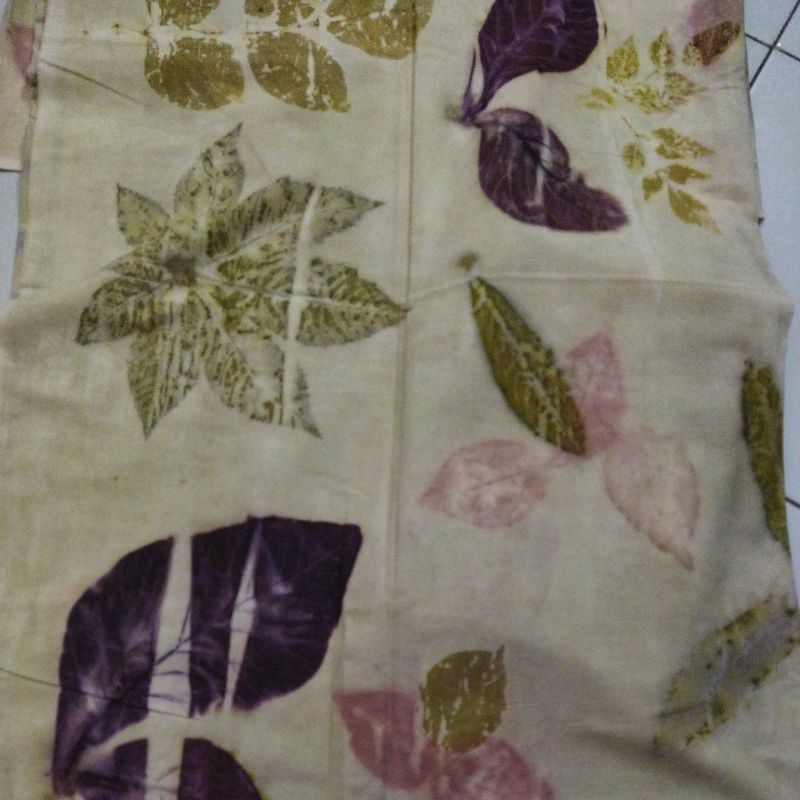Kain batik ecoprint asli warna hijau muda