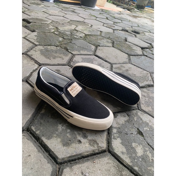 Sepatu slip on RAFTALLE BHORDEAUX