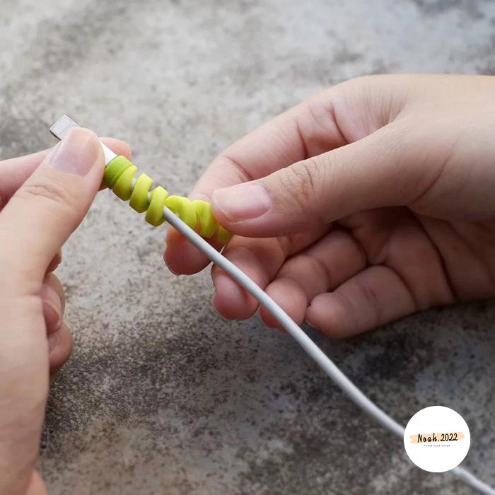 1pc Pelindung Kabel Data Universal Multi Warna Spiral Kabel Data Bahan Silikon Untuk Ponsel