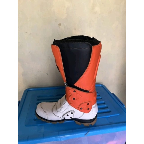 SEPATU TRAIL CROSS FULL KULIT ASELI  CUSTOM UJUNG BESI