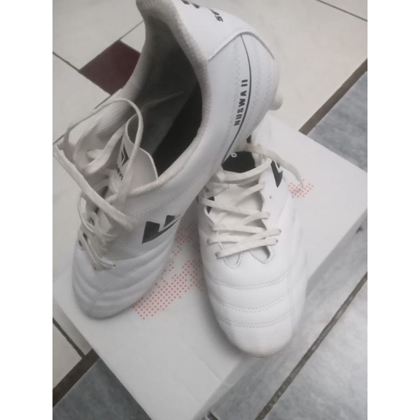 JUAL SANTAI SEPATU BOLA SVESPO SIZE 42 NEGO