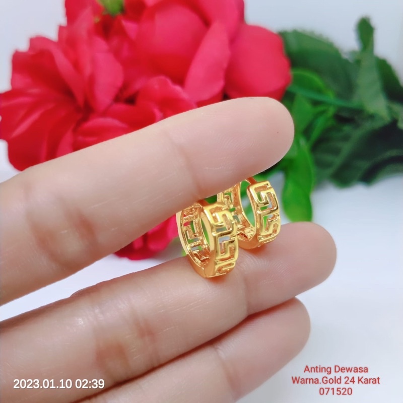 Anting Dewasa Warna Gold 24 k Perhiasan Aksesoris Fashion Terlaris Termurah