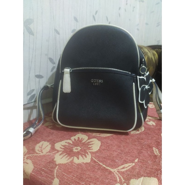 Preloved Tas Ransel Guess