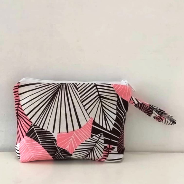 DOMPET KANVAS POUCH KANVAS MOTIF SISIR PINK. Riens Collections