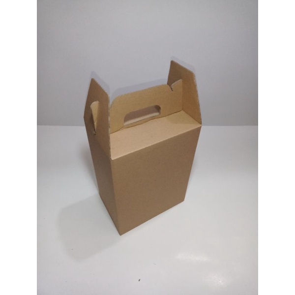 

box gable / Box jinjing 21x14x28 cm / Box toples/ box tenteng/ kotak souvenir/ box hampers / Box bakpia