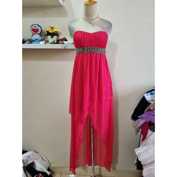 dress tube pesta asimetris fuschia