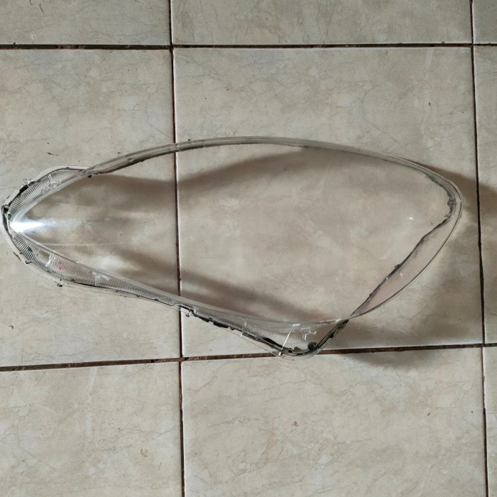 {BEKAS} mika kaca lampu headlamp mobil Honda Brio Mobilio RS 2014 Murah