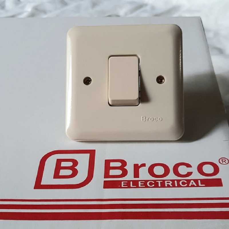 BROCO IB SAKLAR ENGKEL CREAM 6621 - 6621U NEW GEE SINGLE SWITCH INBOW TANAM