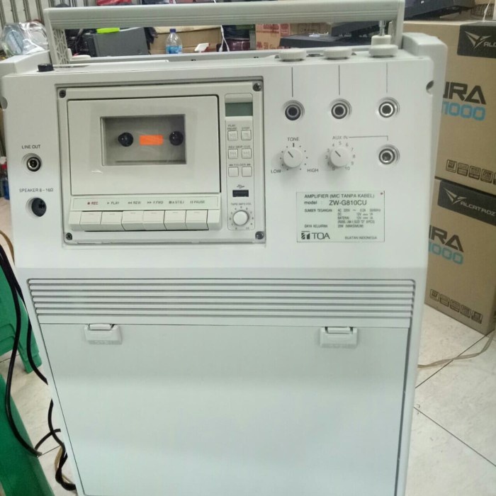 SPEAKER PORTABLE WIRELESS TOA TYPE ZWG 810