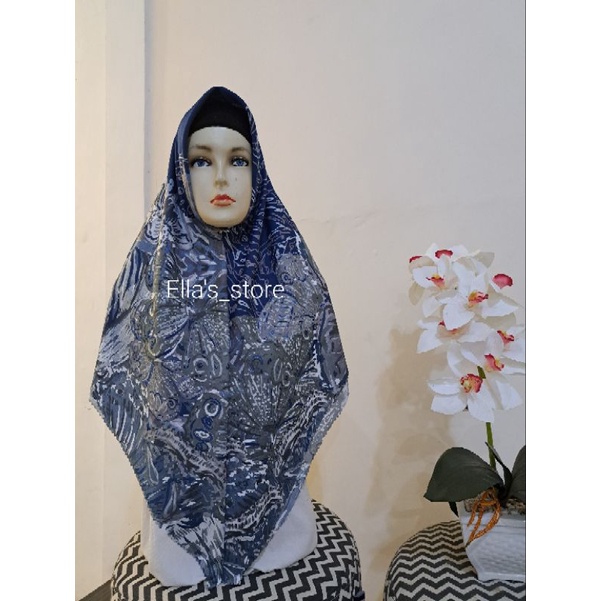 HIJAB SEGI EMPAT VOAL SQUARE MOTIF BUTTONSCARVES LASERCUT NEW FARSHA SERIES KW | JILBAB SEGI EMPAT M
