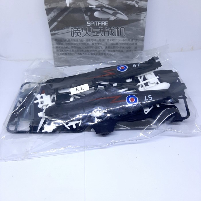 MINIATUR PESAWAT TEMPUR SPITFIRE 4D MODEL KIT / PESAWAT RAKITAN 1/49 TERMURAH