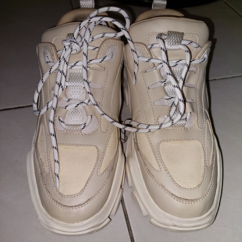 [Available] Preloved Chloe Kronikel Shoes Creme Ukuran 41 Sepatu Konser Sol Tinggi 6,5 cm