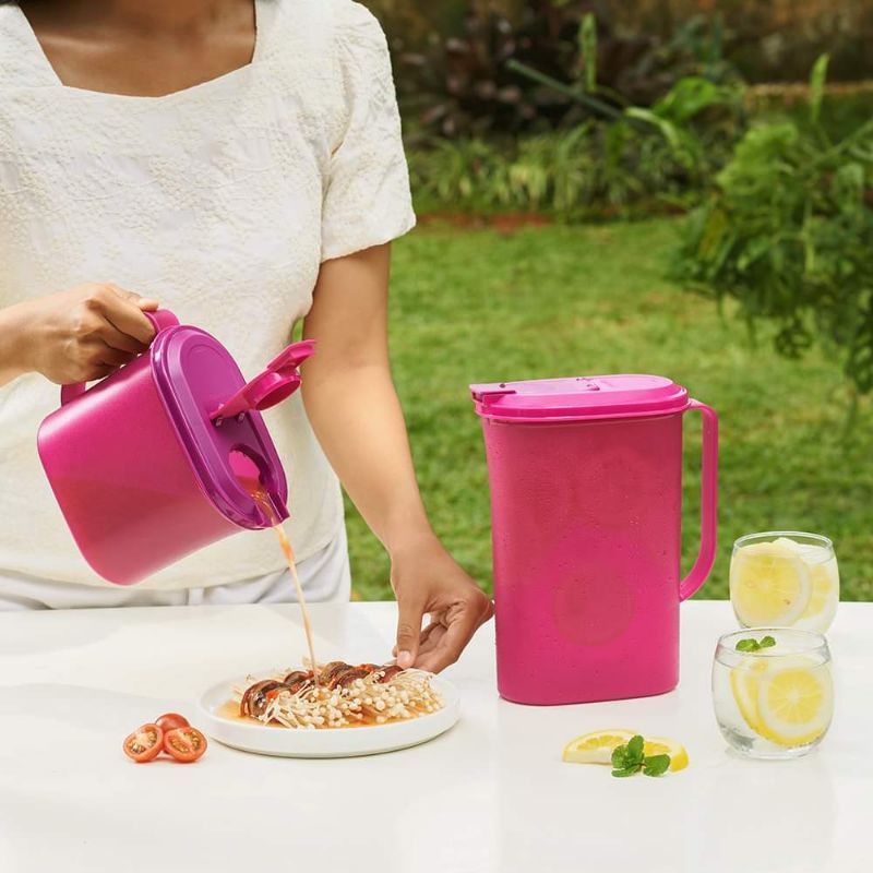 Tupperware Fridge Jug