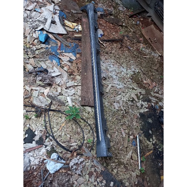 bodikit samping trisplang toyota inova venturer