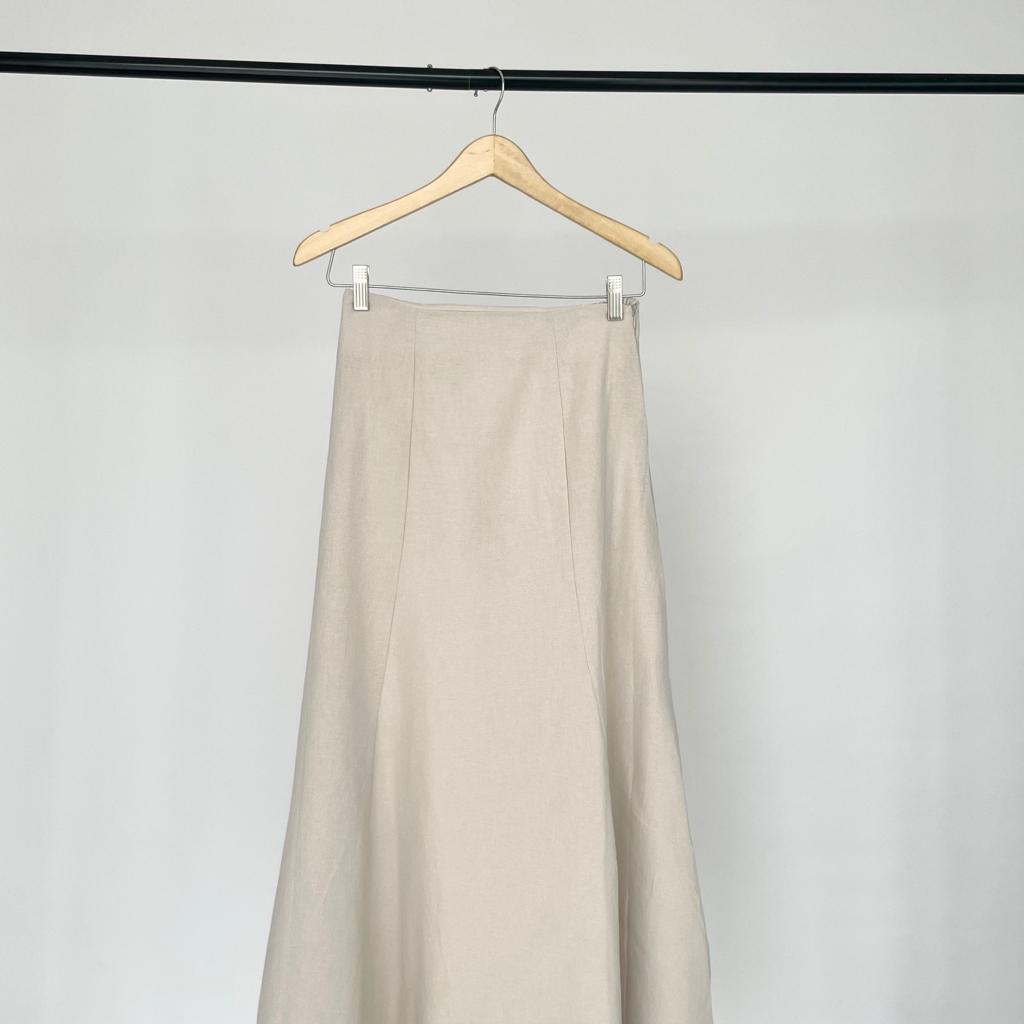 Millen Flare Skirt I Rok Kekinian Rok Lebar Berbahan Linen [YEPPUOUTFIT]