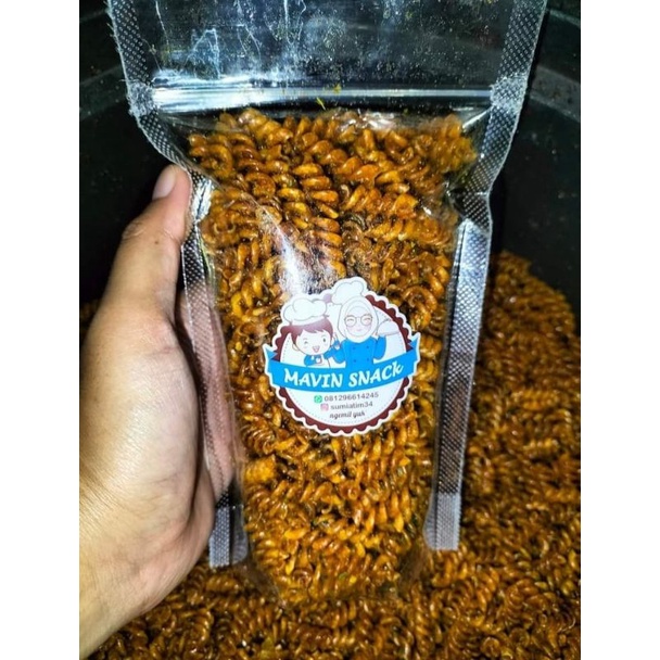 

Makaroni spiral pedas daun jeruk mavinsnack